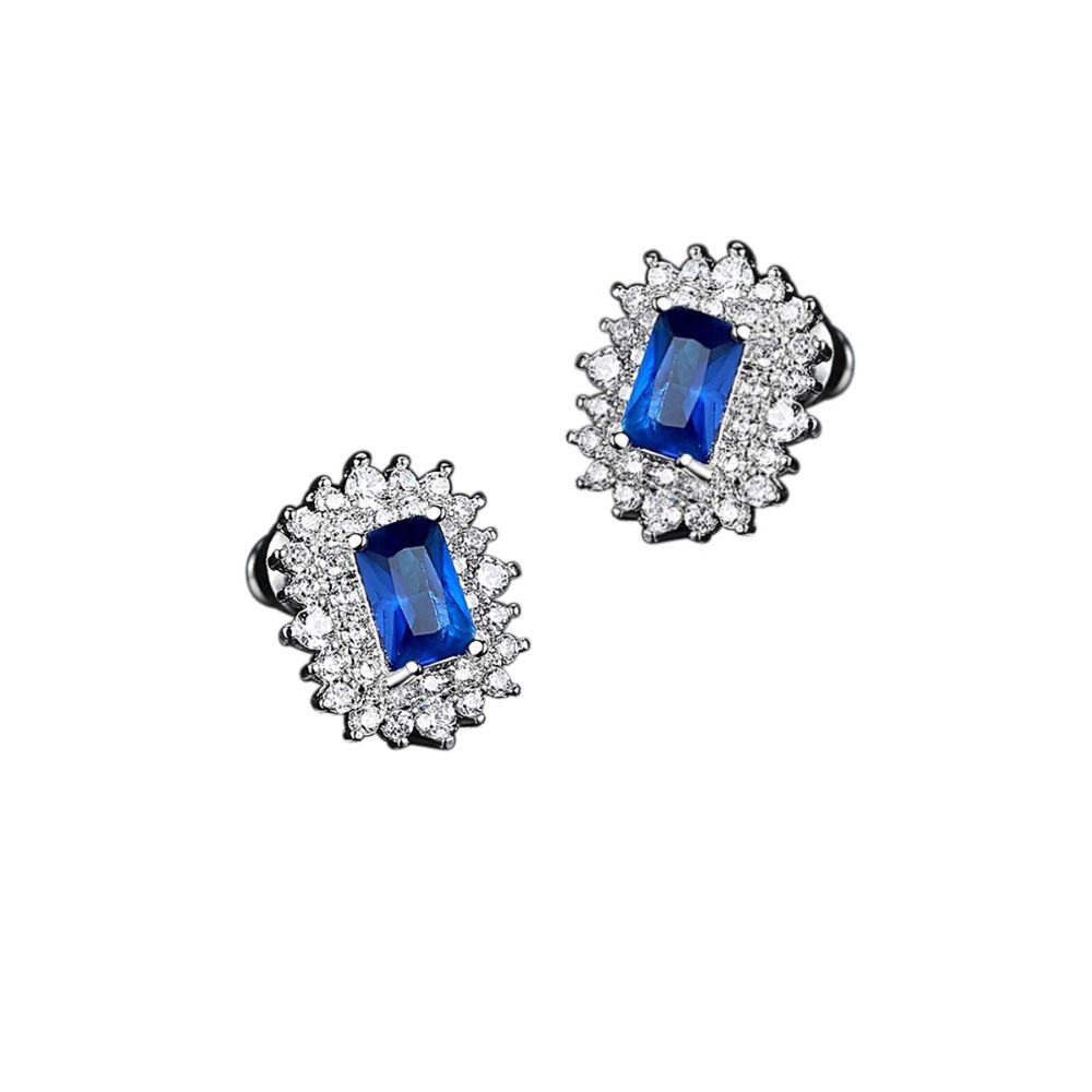 Glamour oorknoppen met saffierblauw kristal en zirkonia