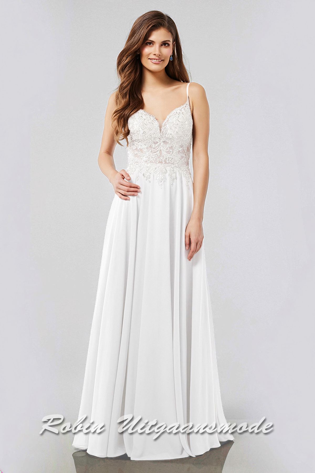 Trouwjurk met kanten lijfje, een semi-transparante taille, smalle bandjes en chiffon rok tot op de grond