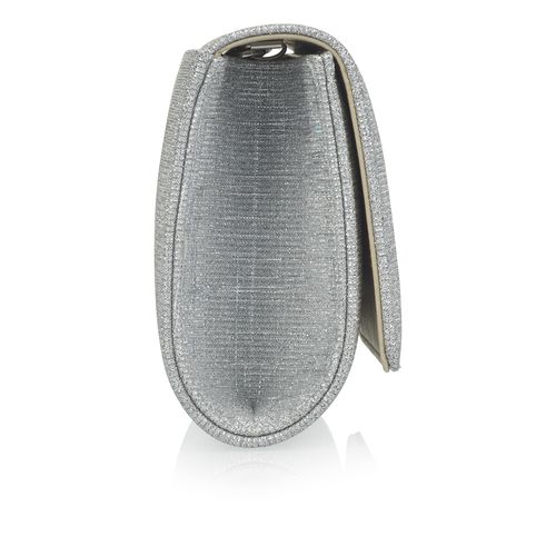 Zijaanzicht van de Zilverkleurige kleine metallic clutch met glitter afwerking