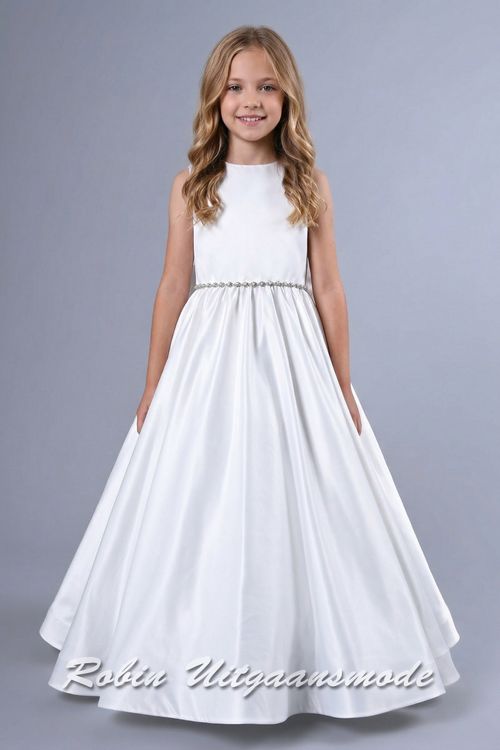 Petticoat bloemenmeisjesjurk met gladde satijnen stof, een grote strik op de rug en sprankelende tailleband