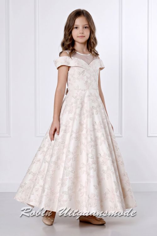 Zijaanzicht van de Off-shoulder bruidsmeisjes jurk met fleurige applicaties