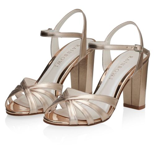Rose-gouden sandaal met blokhak, peep toe en enkelbandjes
