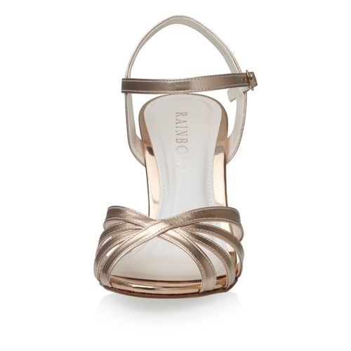 Voorkant van de Rose-gouden sandaal met blokhak, peep toe en enkelbandjes